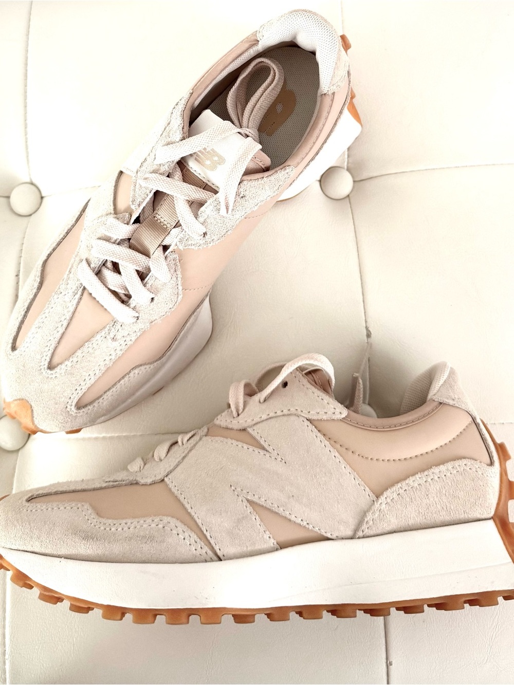 New Balance 327 Women’s Beige Retro Runner Sneakers Clay